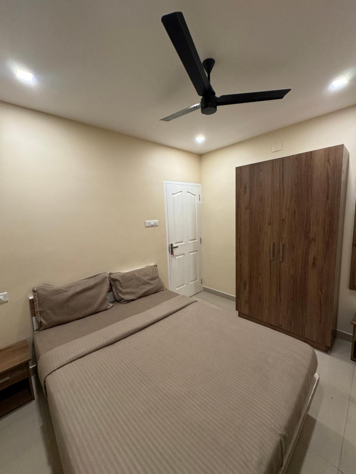 Heres Haut Residency Kochi Exterior photo
